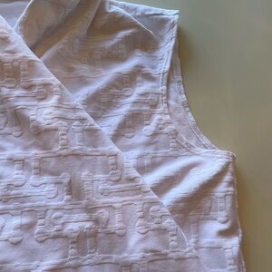 J. McLaughlin Elegant White Sleeveless Top in good condition. Size large